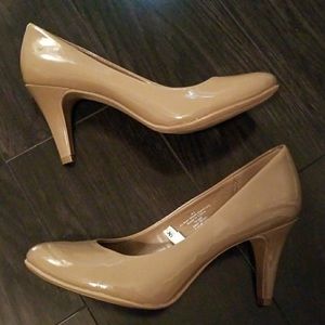 Taupe Patent Heels Size 5.5